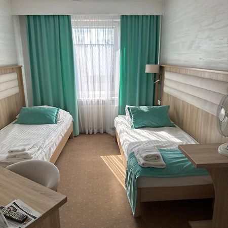 Hotel Diament Rawicz Esterno foto