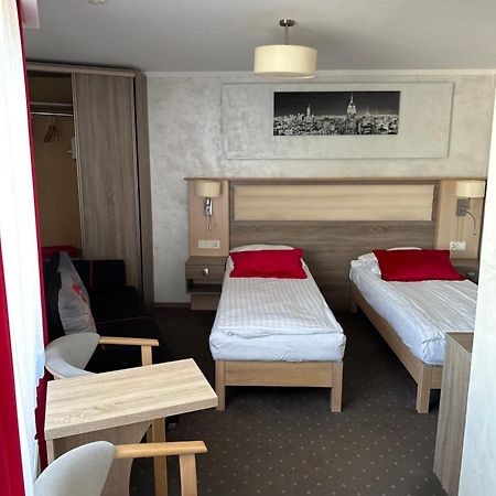 Hotel Diament Rawicz Esterno foto