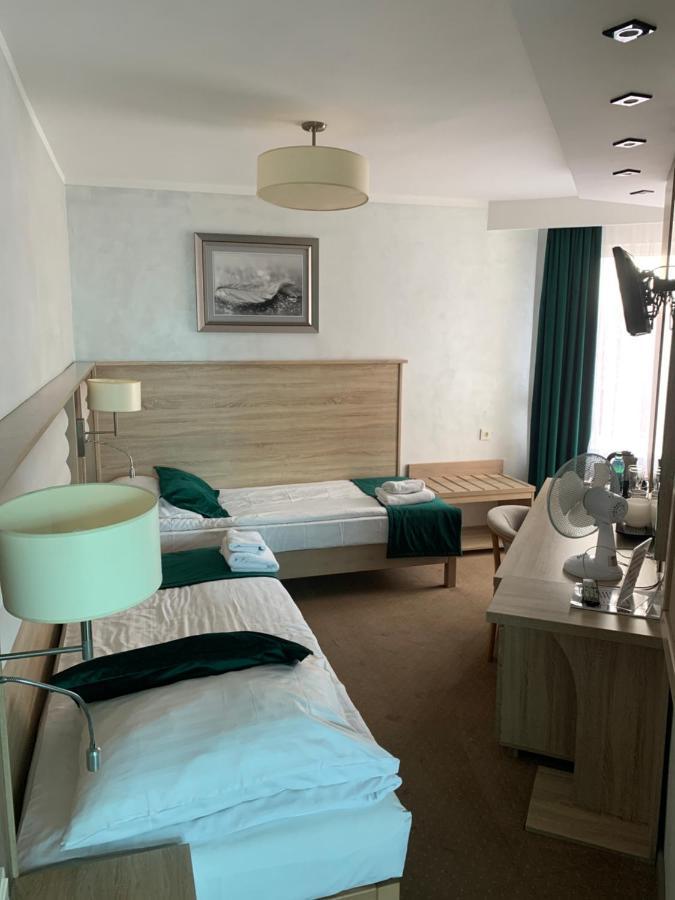 Hotel Diament Rawicz Esterno foto
