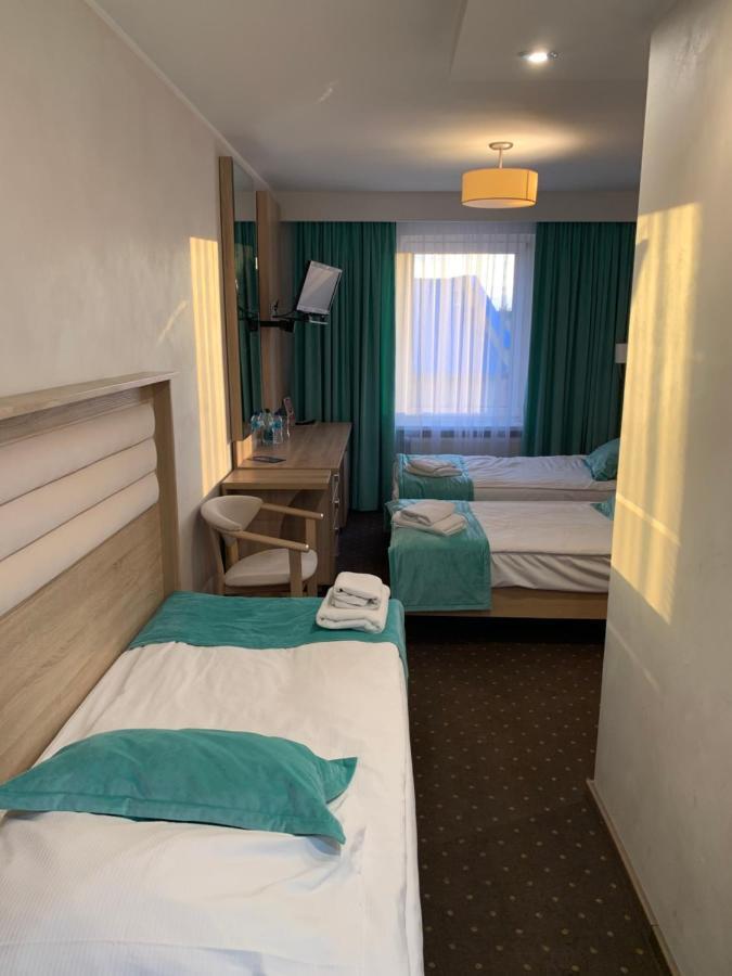 Hotel Diament Rawicz Esterno foto