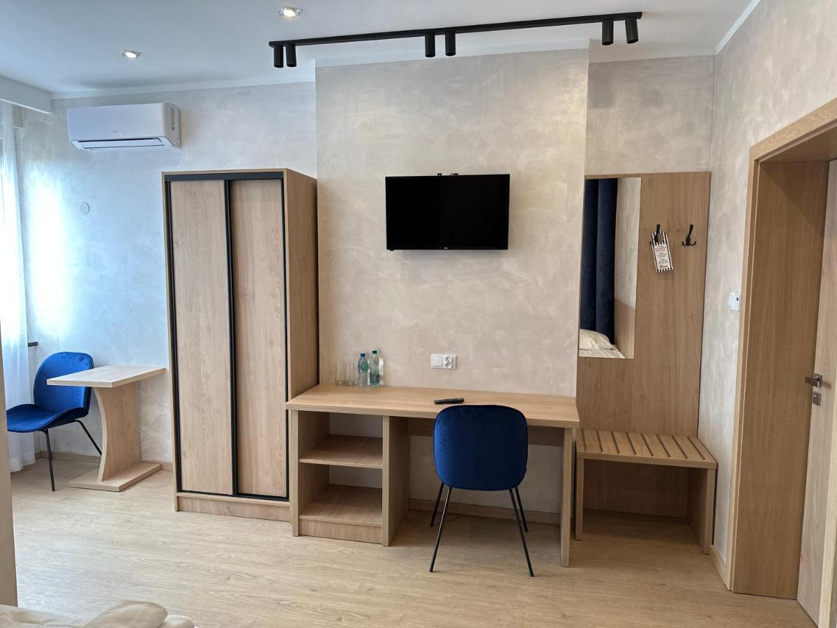 Hotel Diament Rawicz Esterno foto
