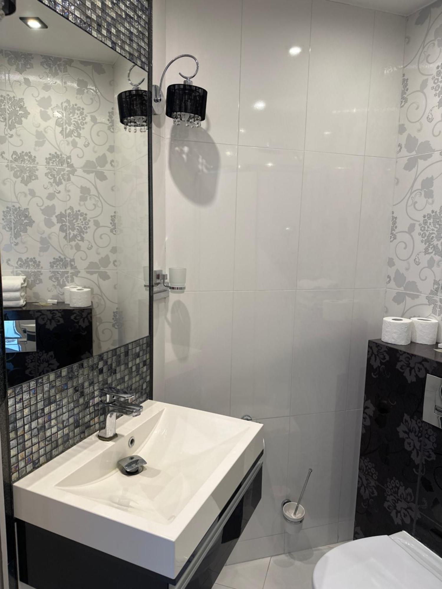 Hotel Diament Rawicz Esterno foto